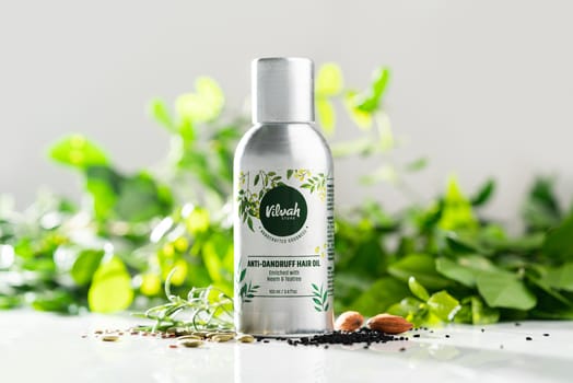 scalp itch flakes shedding dandruff seborrheic dermatitis telogen effluvium troubleshooting - When scalp itch, flakes, and shedding show up together