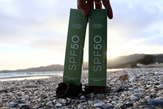 chemical vs mineral sunscreen ingredients - Side-by-side: chemical vs mineral sunscreen ingredients