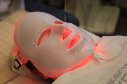 red light vs infrared light for skin - Side-by-side: red light vs infrared light for skin