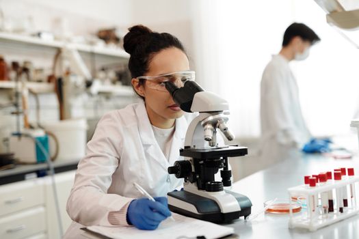 DNA vs microbiome tests what they can predict - Predicting diet response: the microbiome’s domain, with genetic context